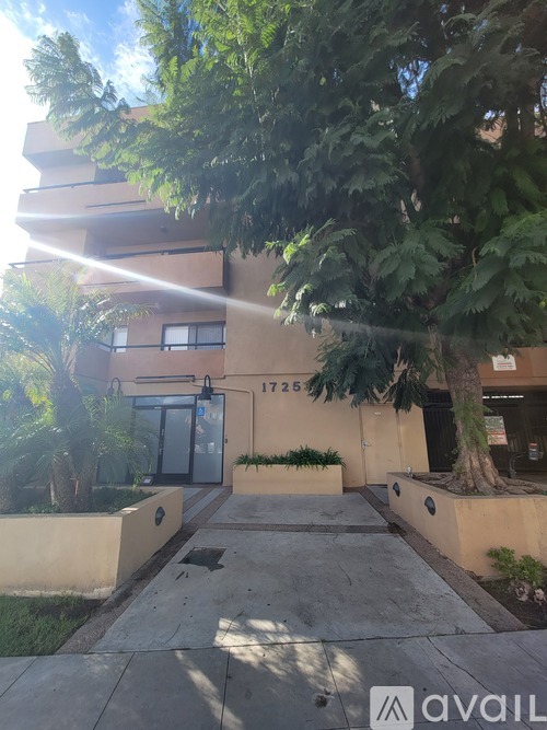 1725 Grismer Ave 1 Apartment for Rent - Photo gallery 2