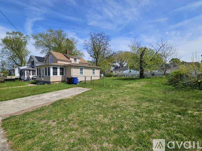 18 Maple St 4 Beds Single Family Home for Rent - Photo gallery 2