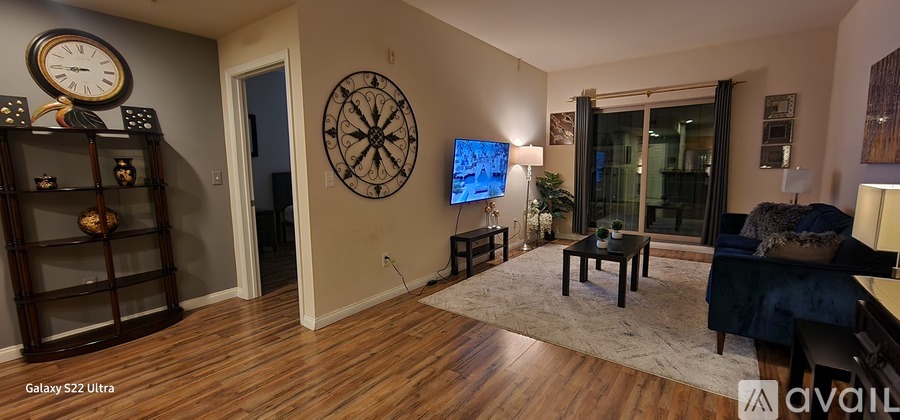 450 J Street 1 Condo for Rent - Photo gallery 2