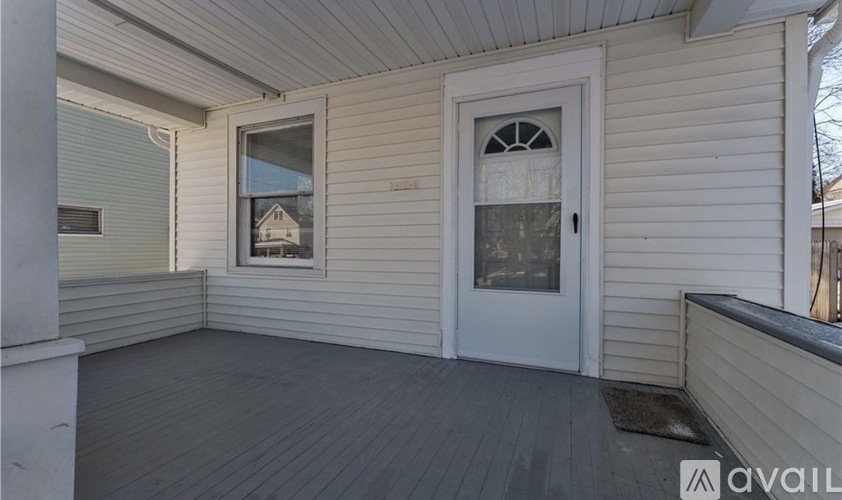 306 Maplewood Avenue 3 Beds Single Family Home for Rent - Photo gallery 2