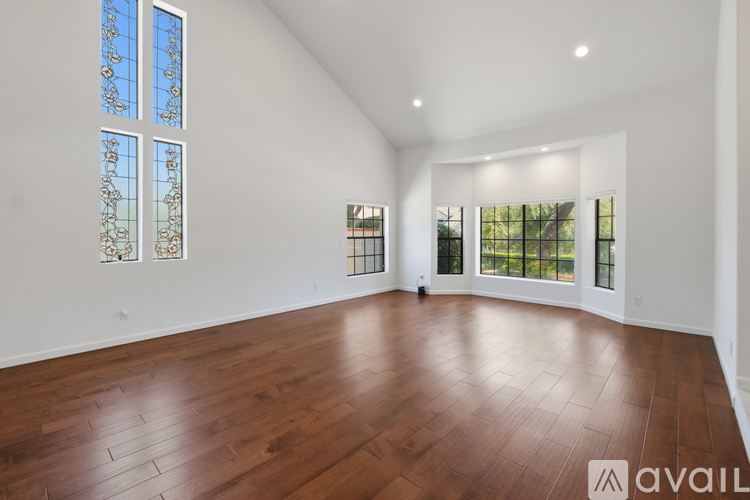 4215 Balcony Drive 4 Beds Single Family Home for Rent - Photo gallery 2