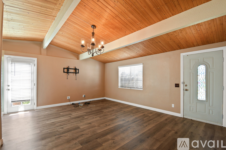 17035 E Groverdale St 4 Beds Single Family Home for Rent - Photo gallery 3