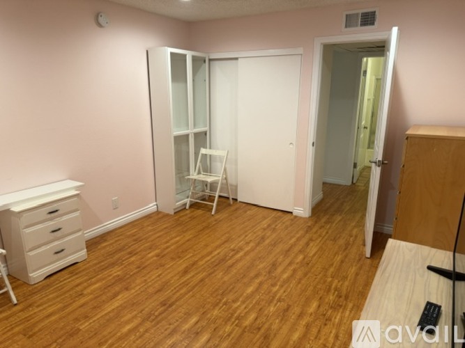 18645 Hatteras St 1 Condo for Rent - Photo gallery 4