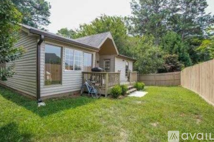 2220 Lenox Road Northeast 3 Beds Single Family Home for Rent - Photo gallery 4