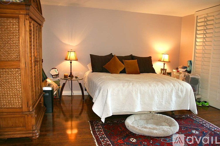 5266 Lindley Avenue 3 Beds Townhouse for Rent - Photo gallery 1