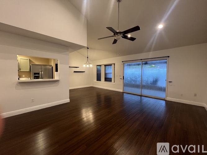 755 Cove Way 3 Beds Townhouse for Rent - Photo gallery 3