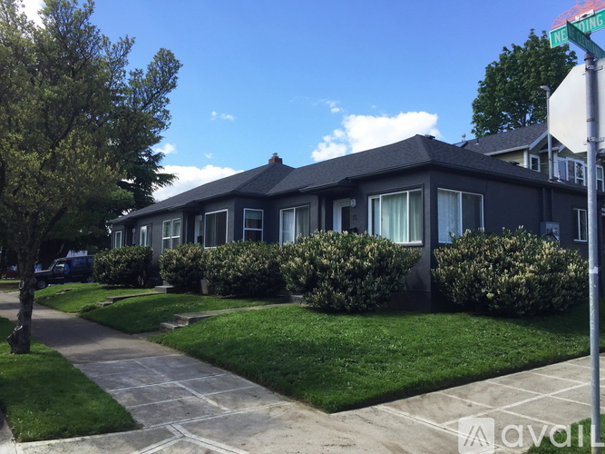 31 NE Going St 1 Single Family Home for Rent - Photo gallery 1