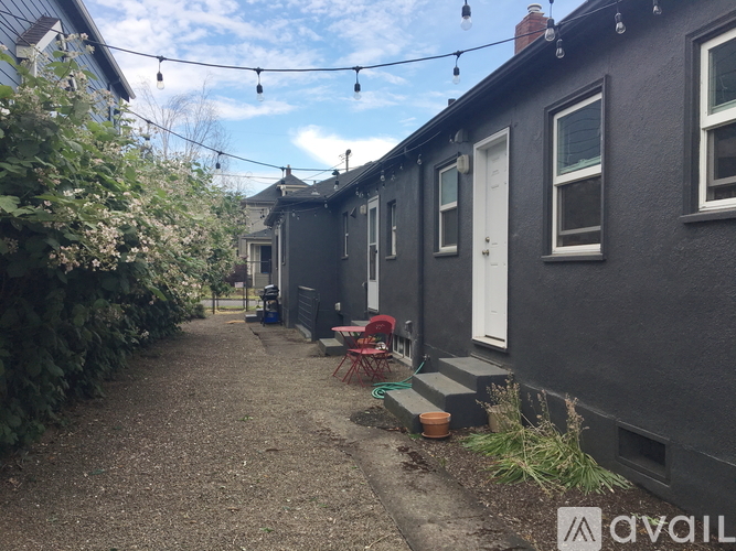 31 NE Going St 1 Single Family Home for Rent - Photo gallery 2