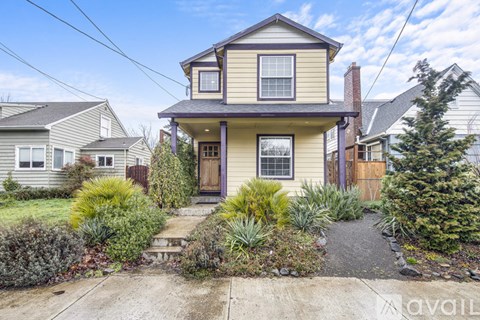 6145 SE Woodstock Blvd 4 Beds Apartment for Rent