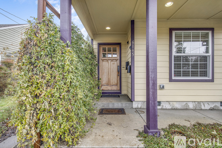 6145 SE Woodstock Blvd 4 Beds Single Family Home for Rent - Photo gallery 2