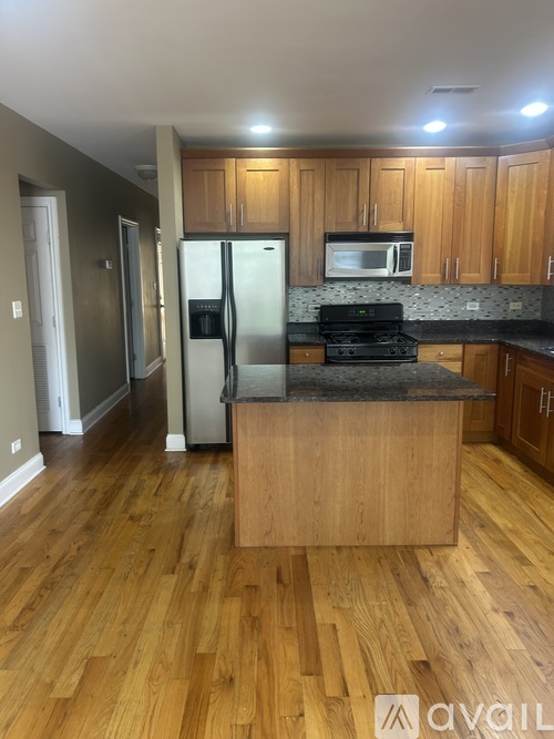 6736 S Merrill Ave 3 Beds Condo for Rent - Photo gallery 3