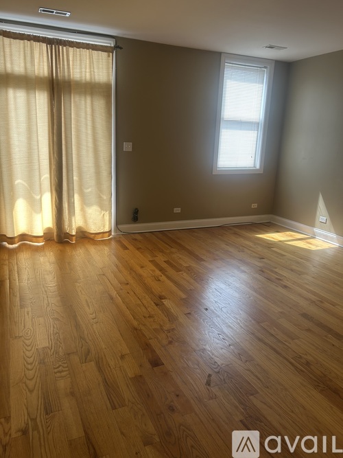 6736 S Merrill Ave 3 Beds Condo for Rent - Photo gallery 4