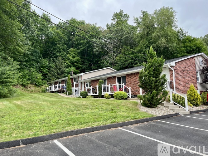35 Mountain St 1 Apartment for Rent - Photo gallery 2