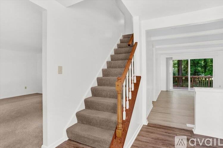 634 Bay Green Drive 4 Beds Single Family Home for Rent - Photo gallery 3