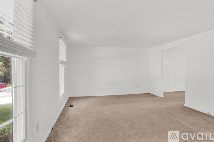 634 Bay Green Drive 4 Beds Single Family Home for Rent - Photo gallery 5