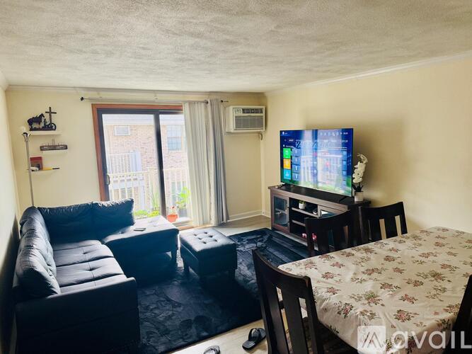 6 Kenmar Drive 2 Beds Condo for Rent - Photo gallery 2