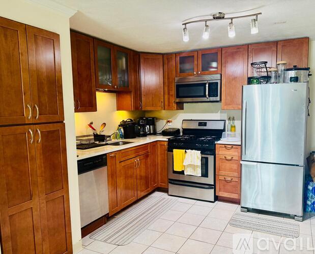 6 Kenmar Drive 2 Beds Condo for Rent - Photo gallery 3