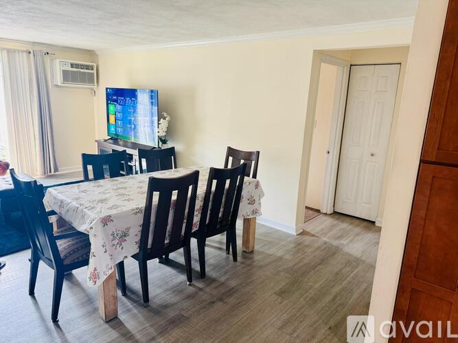 6 Kenmar Drive 2 Beds Condo for Rent - Photo gallery 4