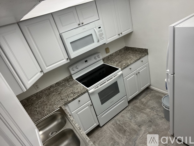 563 Midway Track 2 Beds Condo for Rent - Photo gallery 4