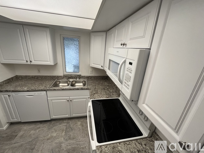563 Midway Track 2 Beds Condo for Rent - Photo gallery 5