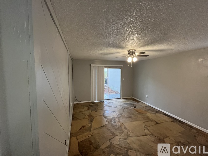 2405 Southeast 16th Avenue 1 Apartment for Rent - Photo gallery 4