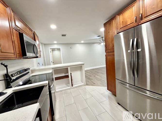 661 NW 23rd Terrace 2 Beds Apartment for Rent - Photo gallery 3