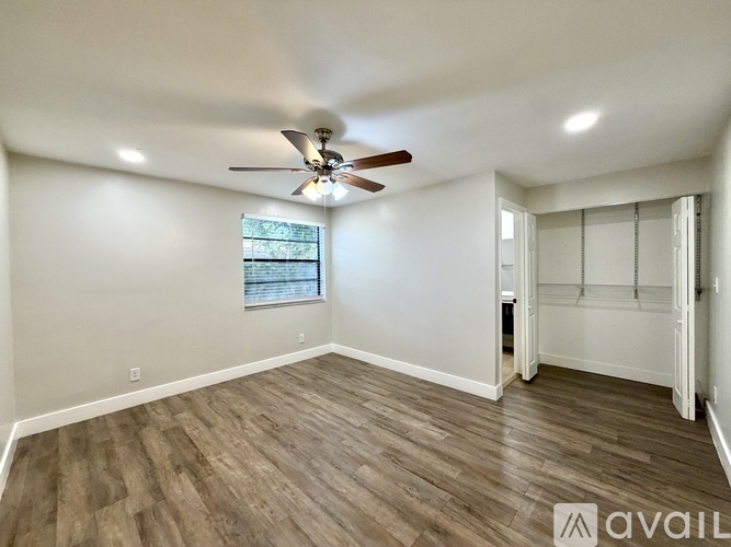 661 NW 23rd Terrace 2 Beds Apartment for Rent - Photo gallery 4