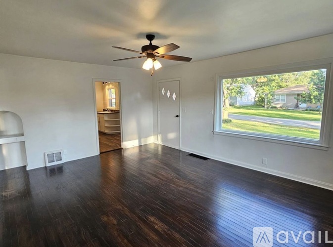 604 W Park St 2 Beds Single Family Home for Rent - Photo gallery 3