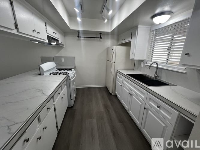 1110 Hingham Ln 2 Beds Single Family Home for Rent - Photo gallery 1