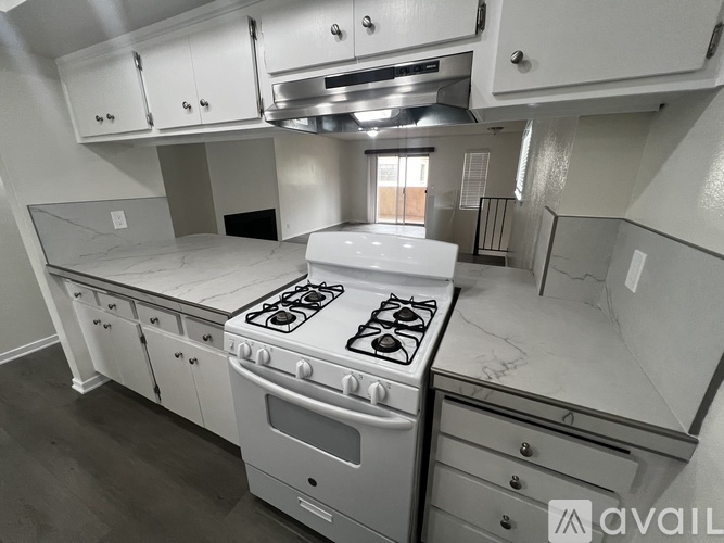 1110 Hingham Ln 2 Beds Single Family Home for Rent - Photo gallery 2