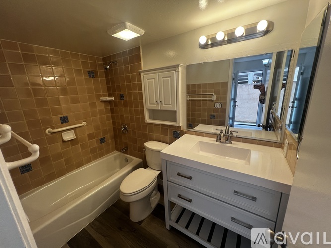 1110 Hingham Ln 2 Beds Single Family Home for Rent - Photo gallery 4