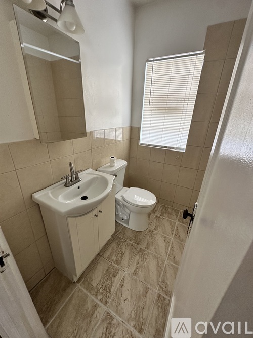 8737 South Langley Avenue 2 Beds Apartment for Rent - Photo gallery 5