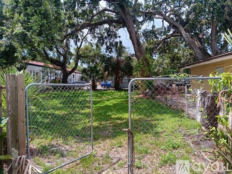 2613 Clark Street 2 Beds Apartment for Rent