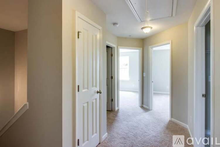 6625 Hanworth Trace 3 Beds Single Family Home for Rent - Photo gallery 2