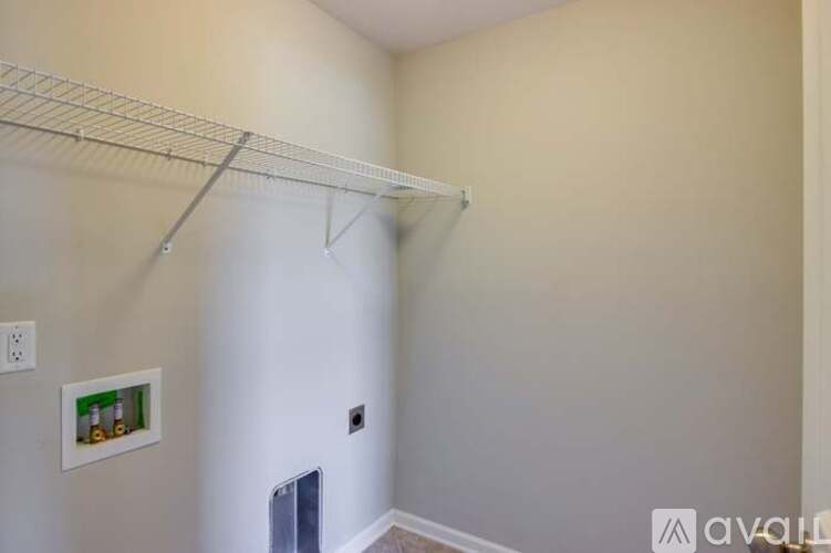 6625 Hanworth Trace 3 Beds Single Family Home for Rent - Photo gallery 4
