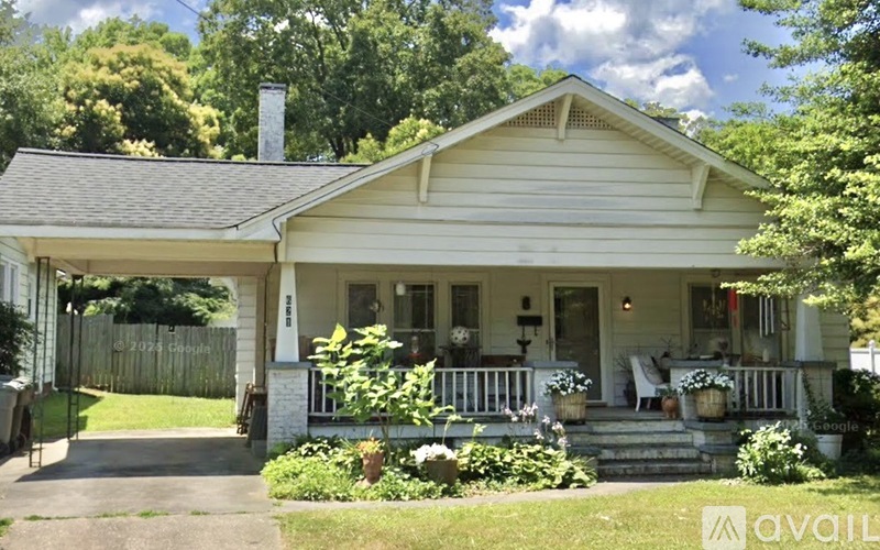 621 Holly Street 3 Beds Single Family Home for Rent - Photo gallery 1