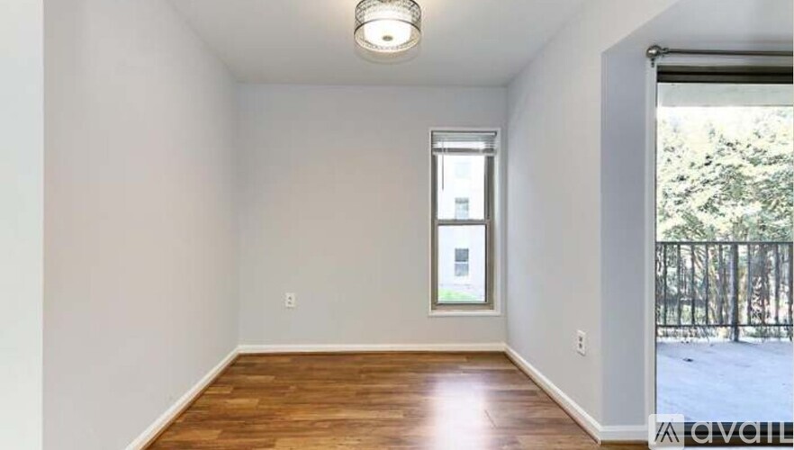 5205 Duke St 2 Beds Condo for Rent - Photo gallery 5