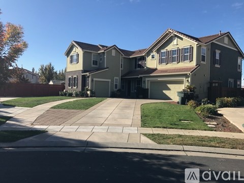 748 W La Canada Avenue 4 Beds Apartment for Rent
