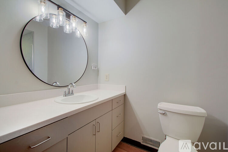 1655 Southbend Drive 2 Beds Townhouse for Rent - Photo gallery 3