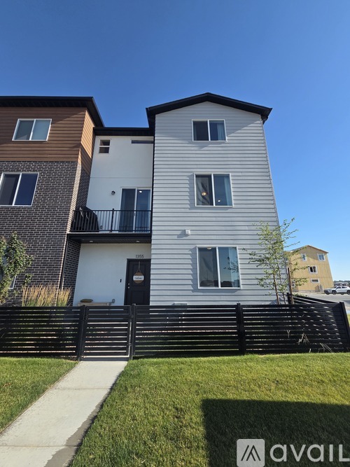 1355 E 1360 N 4 Beds Townhouse for Rent - Photo gallery 1