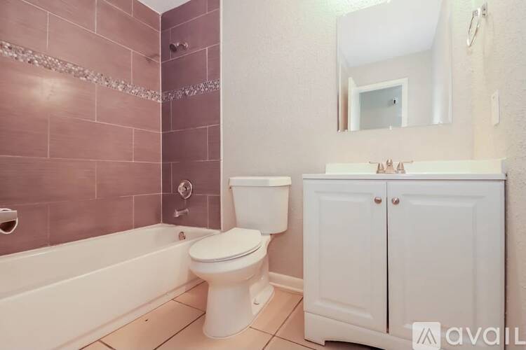 1310 Traynor Road 3 Beds Single Family Home for Rent - Photo gallery 4