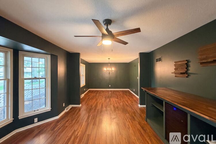 4322 NW Briarcliff Ln 4 Beds Single Family Home for Rent - Photo gallery 3
