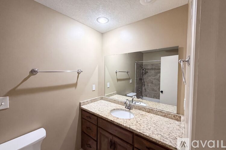 4322 NW Briarcliff Ln 4 Beds Single Family Home for Rent - Photo gallery 5