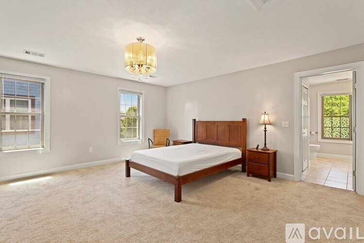2779 Washington Street 4 Beds Apartment for Rent - Photo gallery 3