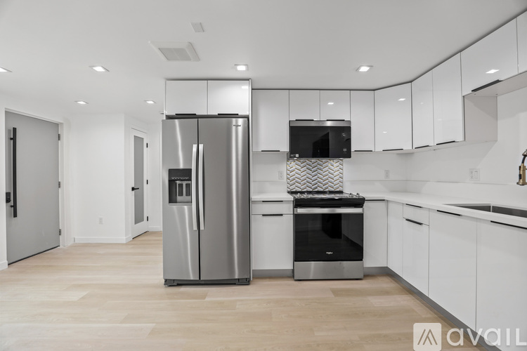 2561 W Ave 30 2 Beds Apartment for Rent - Photo gallery 2