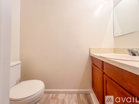 18 Fox Hill Dr 2 Beds Apartment for Rent
