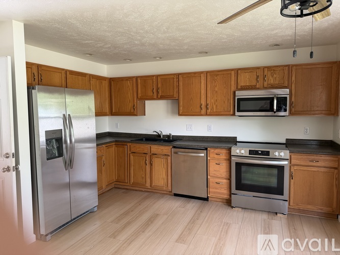 4122 Hedgewood Ct 3 Beds Apartment, Single Family Home for Rent - Photo gallery 5