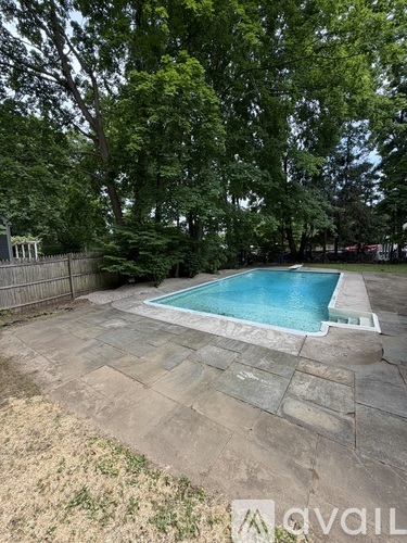 1 Clover Hill Drive 4 Beds Single Family Home for Rent - Photo gallery 4