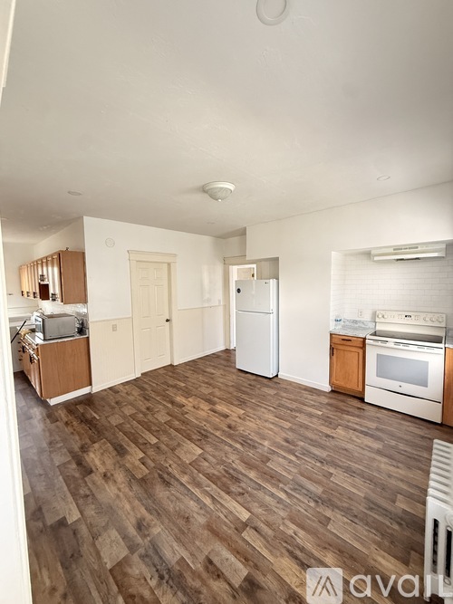 2 Chapin St 3 Beds Apartment for Rent - Photo gallery 1