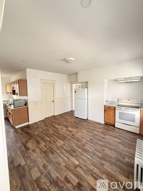 2 Chapin St 3 Beds Apartment for Rent